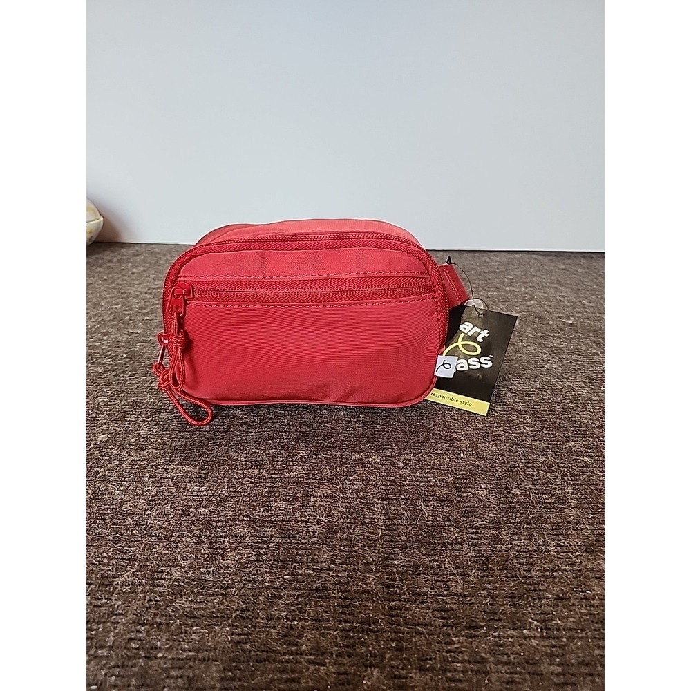 Art Class Fannie pack New With Tags 27 Inch Belt